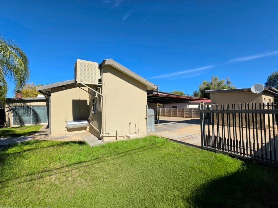 4 Bedroom Property for Sale in Oosterville Northern Cape